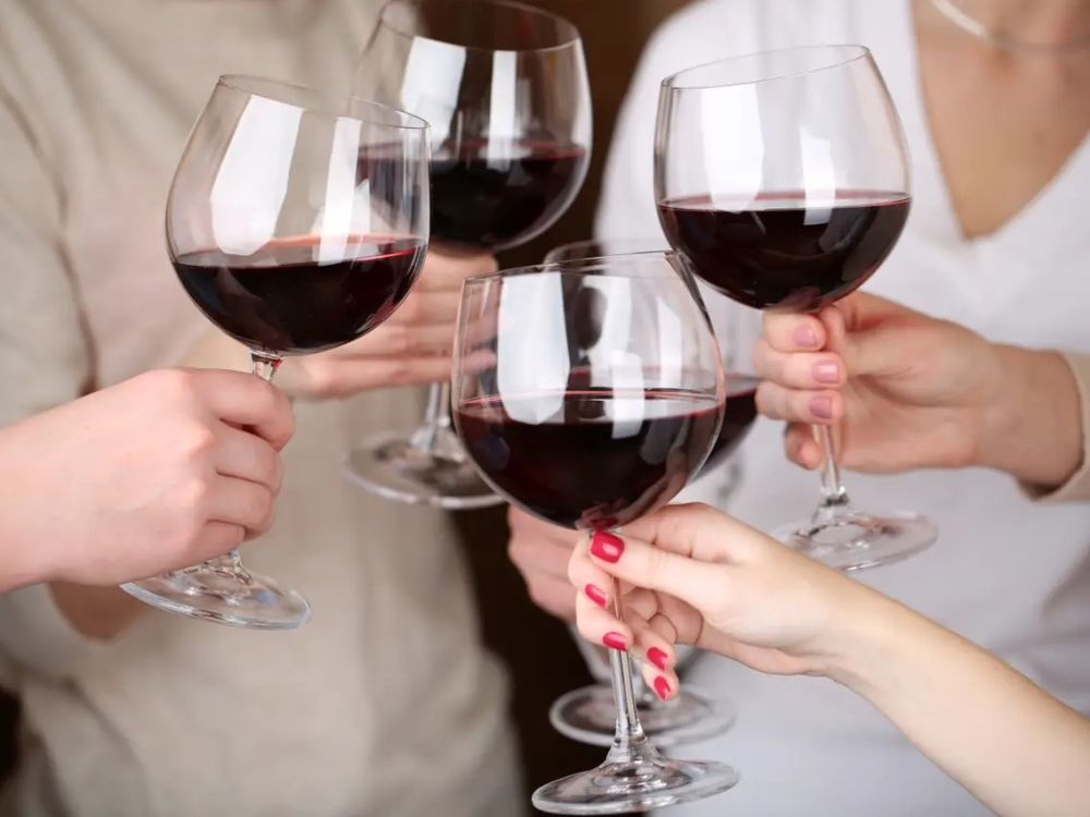 Những nghi thức ăn uống kỳ lạ trên thế giới 4