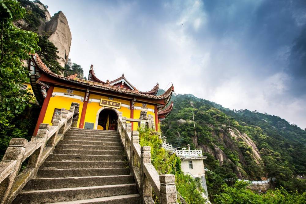 Những ngọn núi được mệnh danh là Tứ đại Phật Sơn của Trung Quốc 4