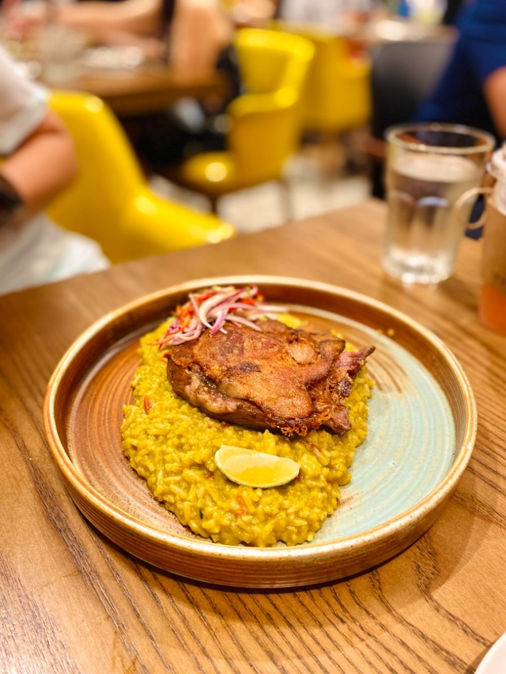 Những nhà hàng có view hút khách ở Singapore 15