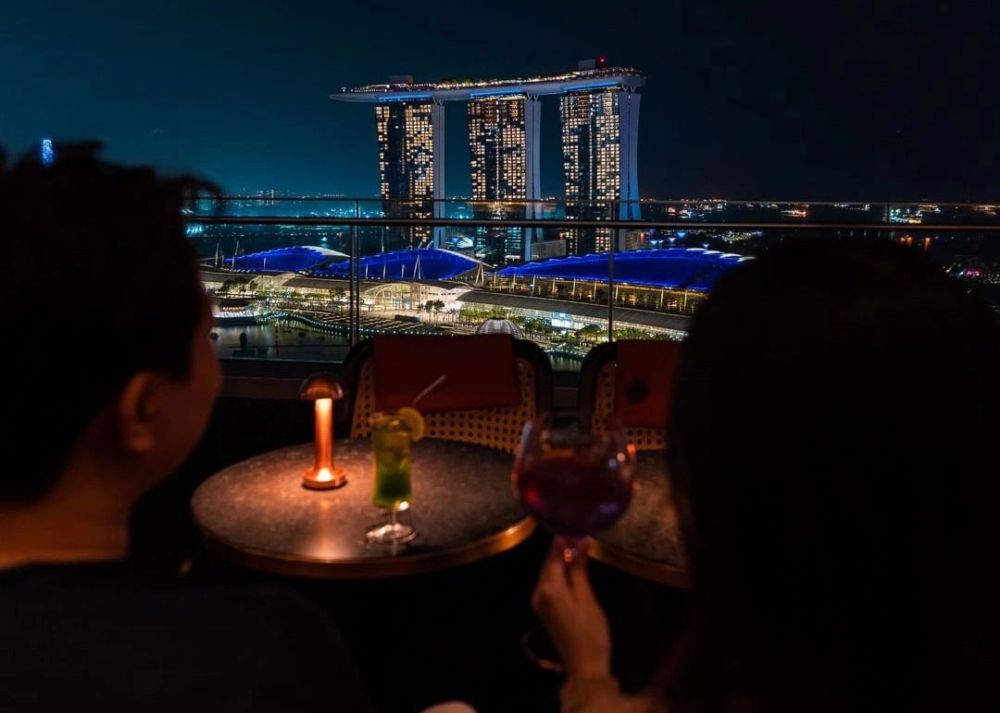 Những nhà hàng có view hút khách ở Singapore 2