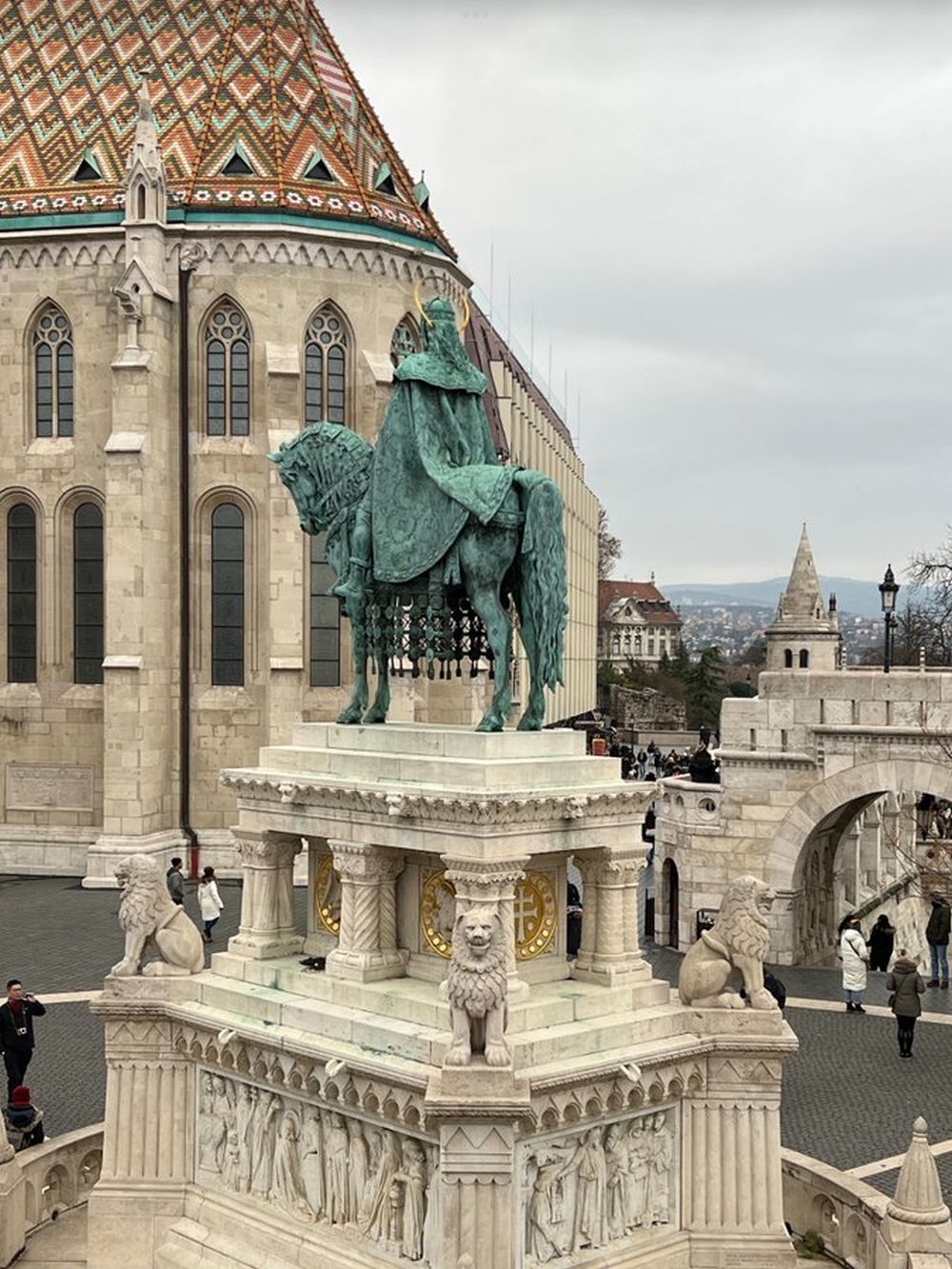 Những tòa lâu đài lớn nhất trên thế giới P2 - ảnh 14