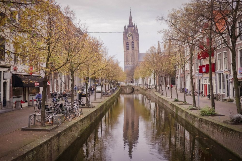 Những tòa nhà nghiêng độc đáo trên thế giới 5