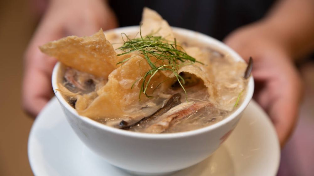 Súp rắn - món ăn sưởi ấm ngày đông buốt giá 1