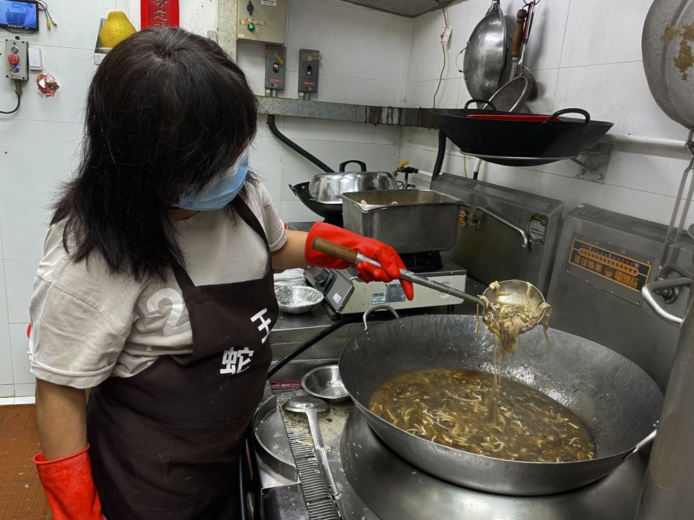 Súp rắn - món ăn sưởi ấm ngày đông buốt giá 7