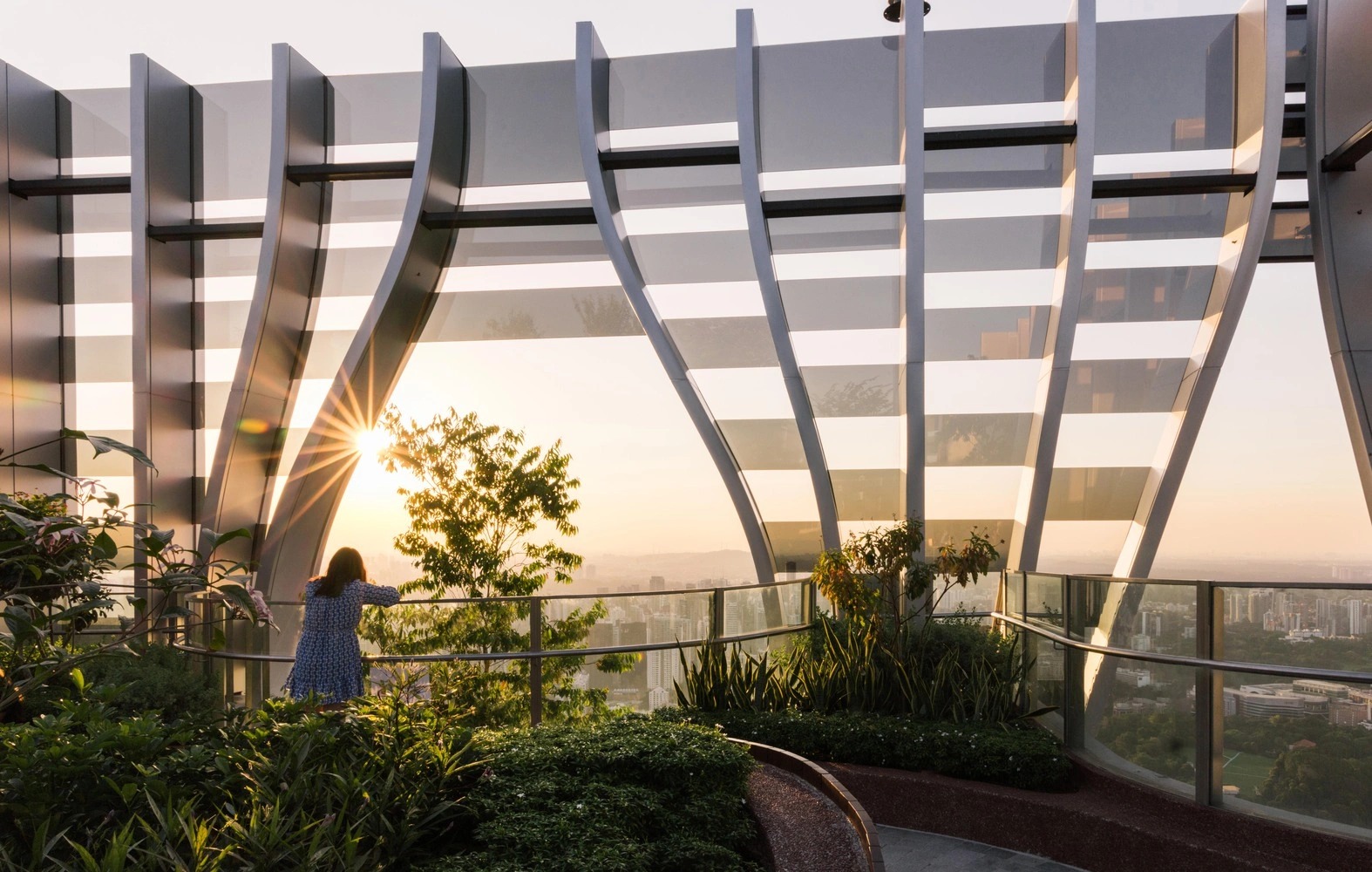 Tòa tháp có 80.000 cây xanh giữa Singapore 7