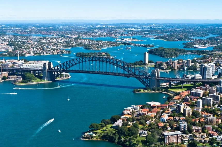 Top 10 vịnh biển đẹp nổi tiếng thế giới 7