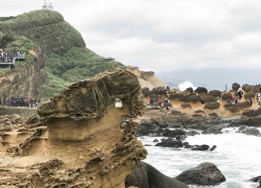 Vẻ đẹp kỳ thú của công viên địa chất Dã Liễu ảnh 2