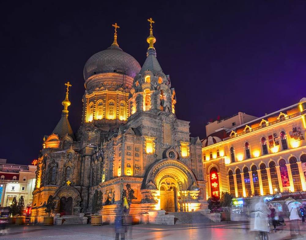 Vi vu xứ sở băng giá chào đón lễ hội băng đăng 3