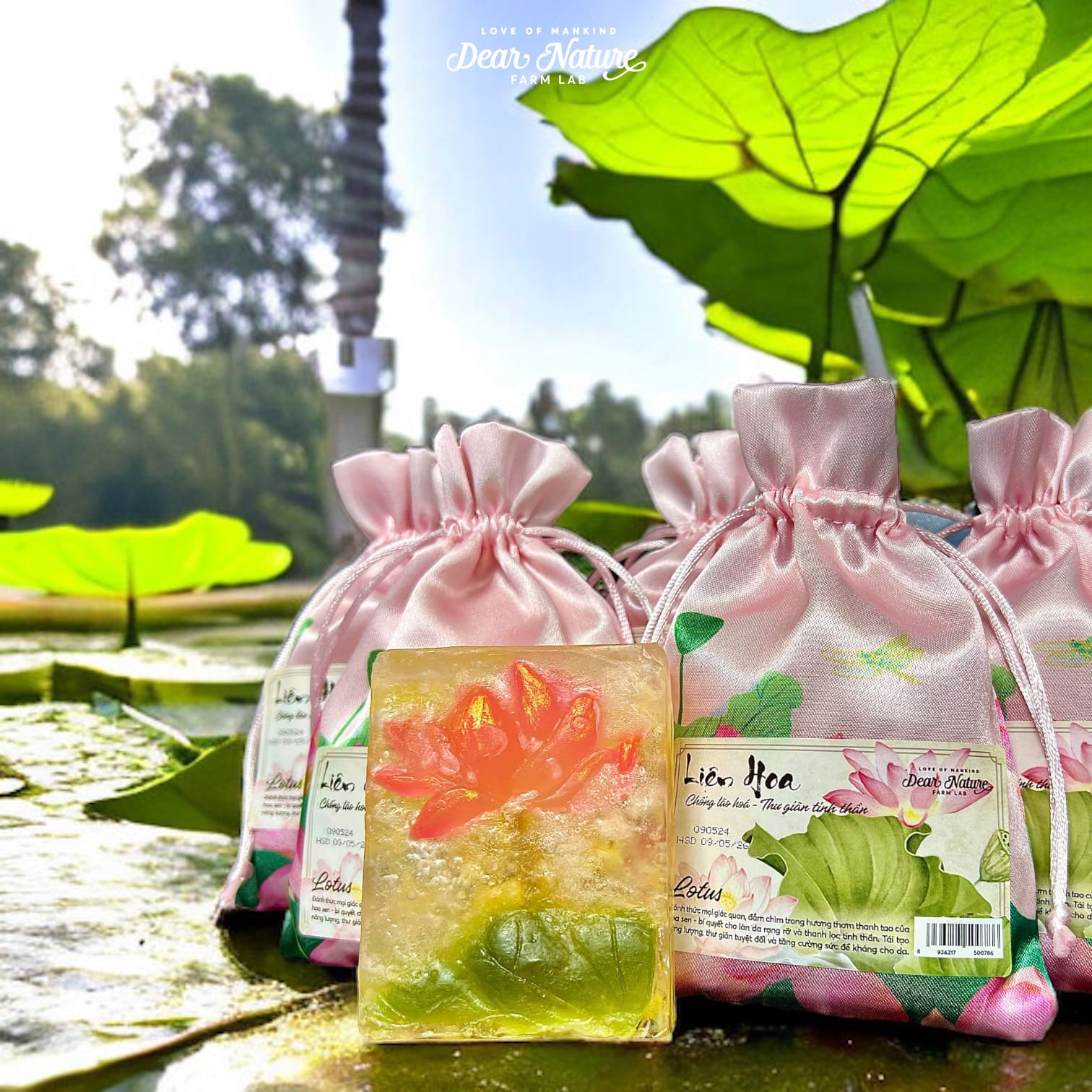 Xà bông Liên Hoa - Món quà hoàn hảo cho những ai yêu thích sự thanh tao, thuần khiết và lòng biết ơn vô hạn.