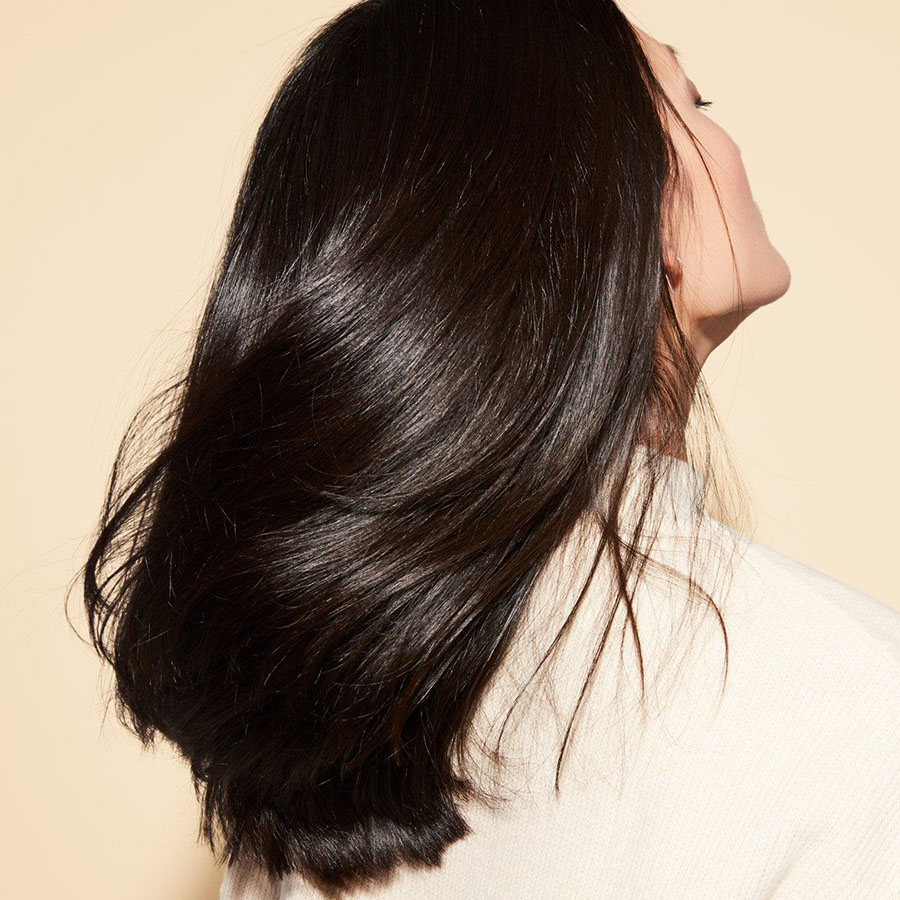 Mái tóc đen dài, suôn mượt, bồng bềnh là mơ ước của phụ nữ Việt nhờ chăm sóc tự nhiên