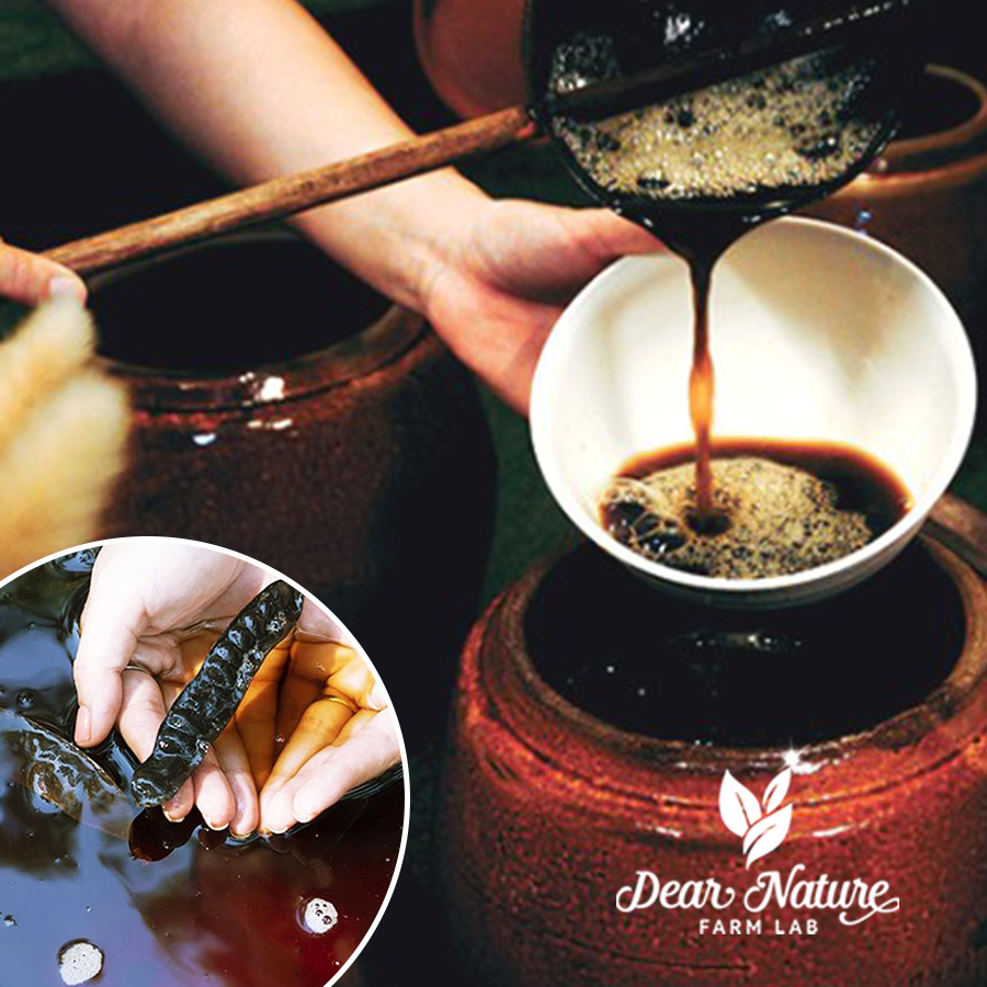 Nồi nước gội đầu từ bồ kết và thảo dược đang nấu, tỏa hương thơm tự nhiên