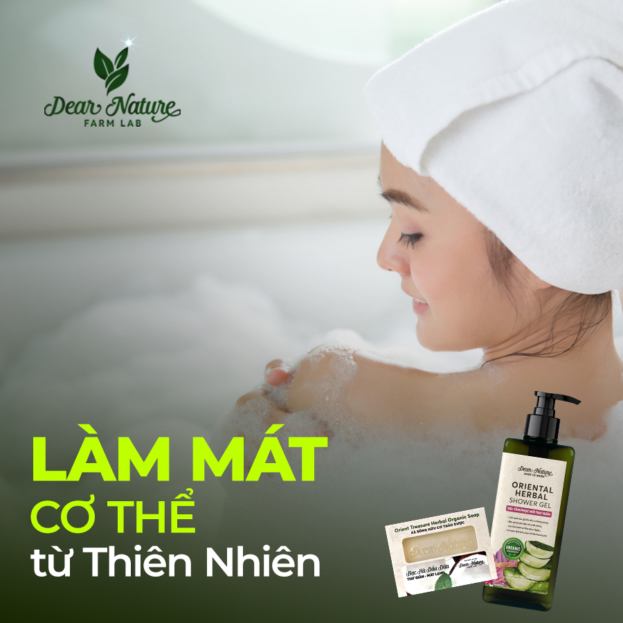 Sữa tắm thảo dược Dear Nature với bạc hà, lô hội giúp làm mát và dịu da ngày hè