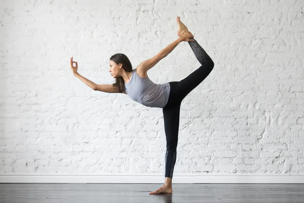 Tư thế vũ công trong Yoga