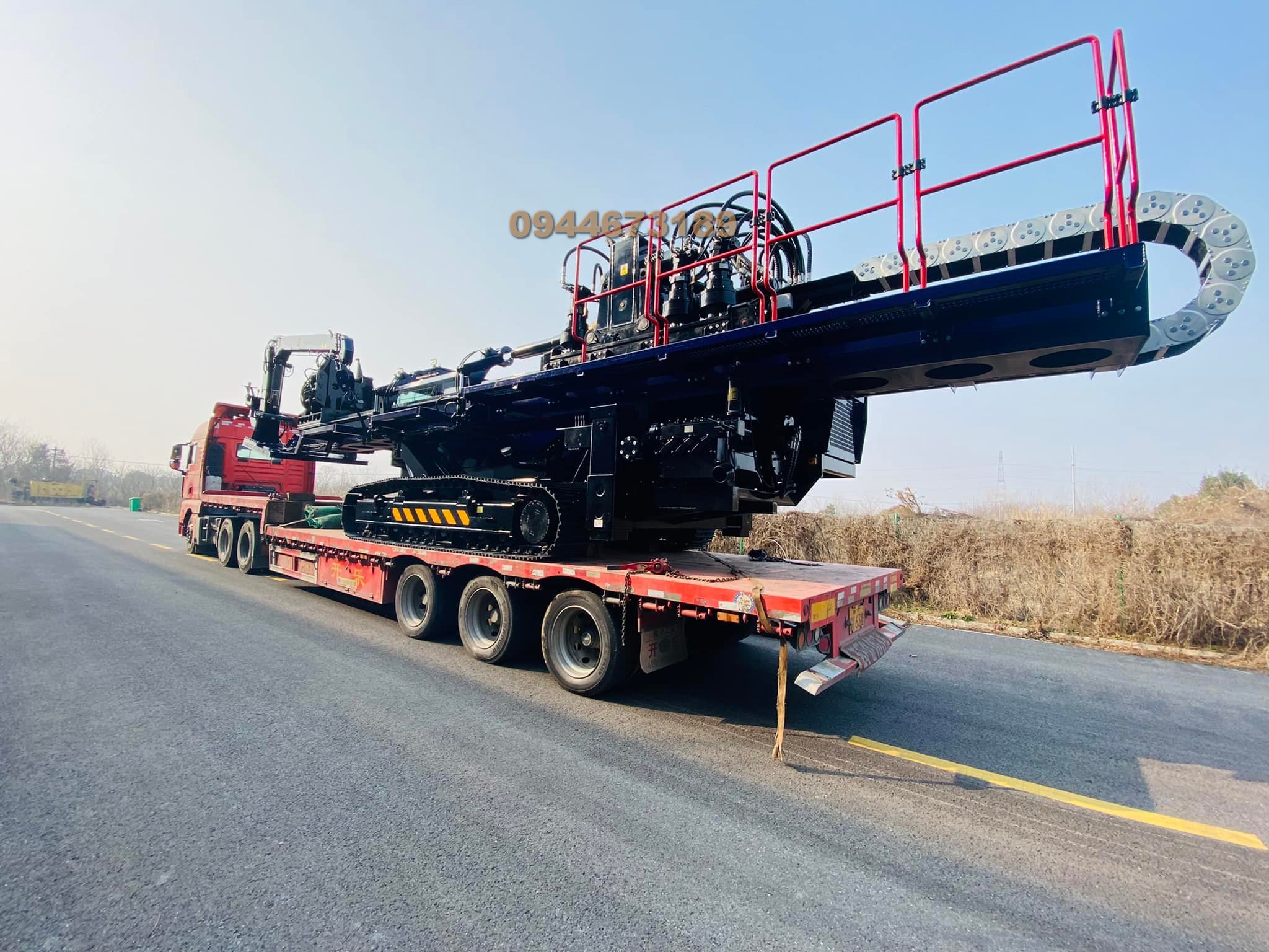 Cho thuê máy khoan kéo ống 800 tấn