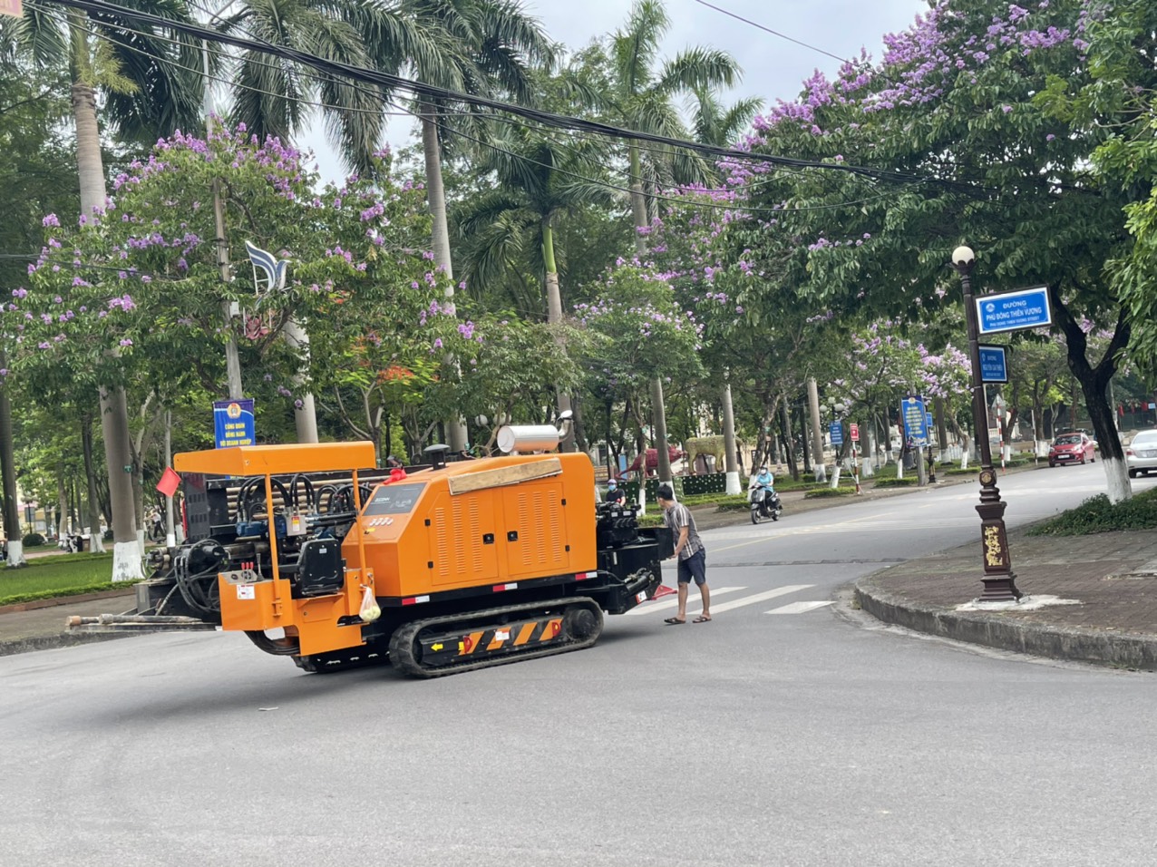 Cho thuê máy khoan kéo ống 30 tấn
