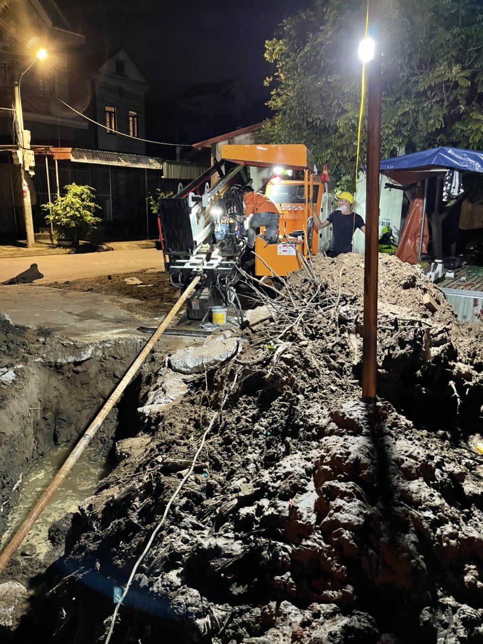Cho thuê máy khoan kéo ống 30 tấn