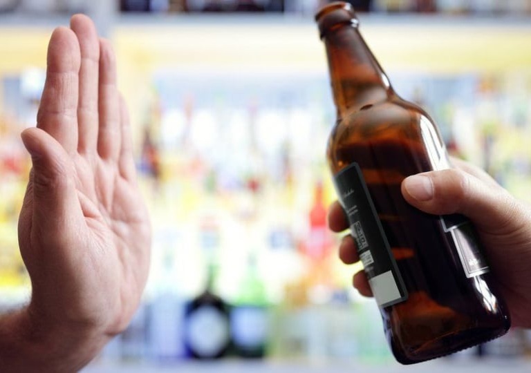 Đồ uống có cồn hại gan