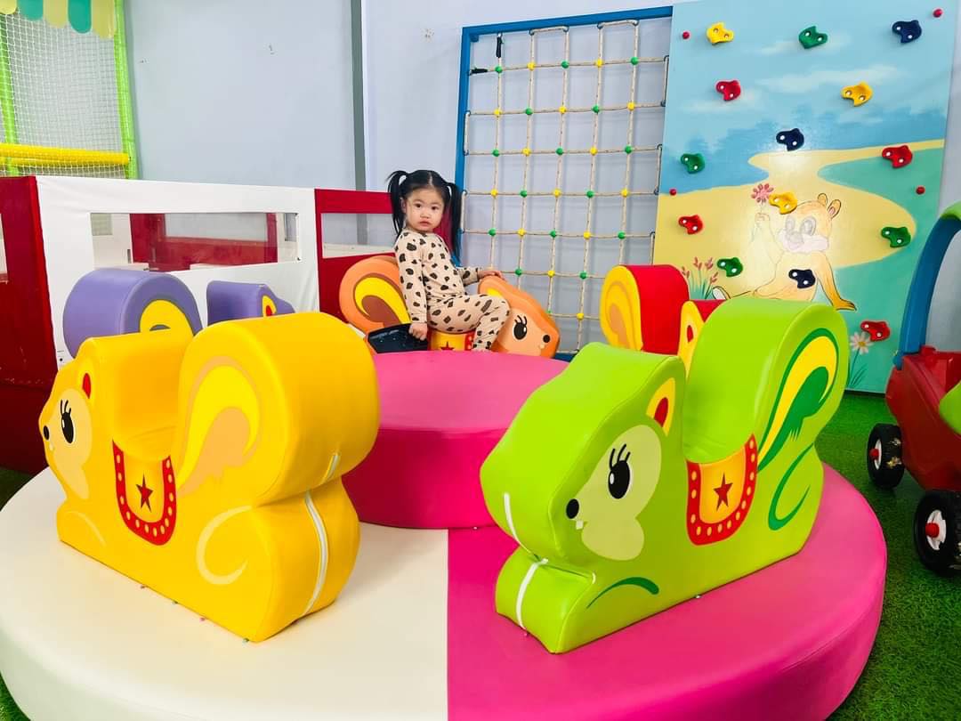 mâm xoay hình thú