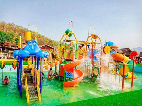 Liên hoàn cầu trượt bể bơi