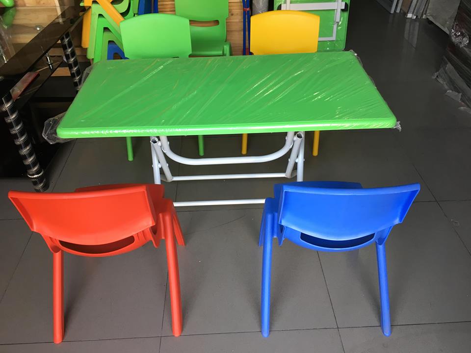 bàn nhựa gấp chân sắt