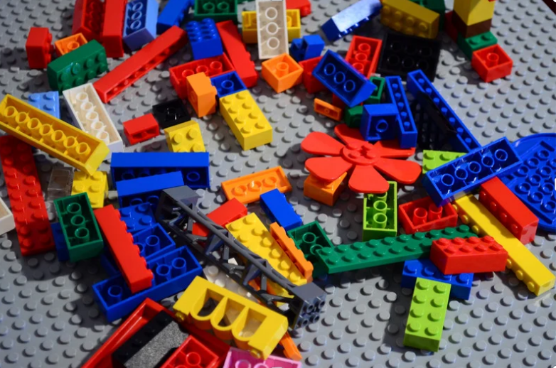 Bàn chơi lego