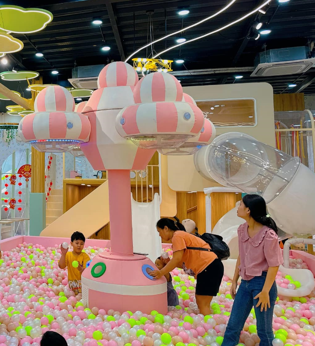 máy hút nhả bóng