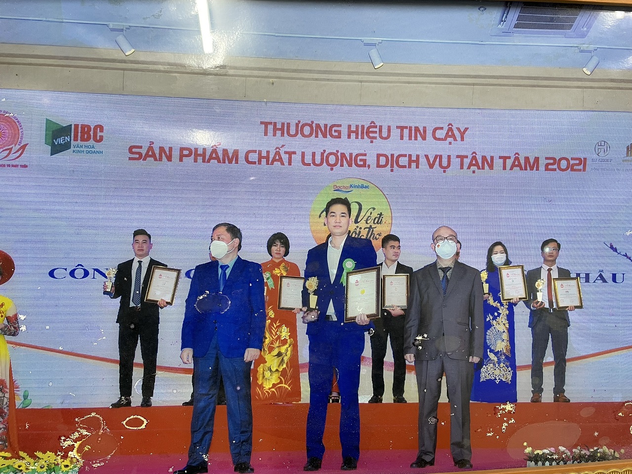 Cầu ván thăng bằng