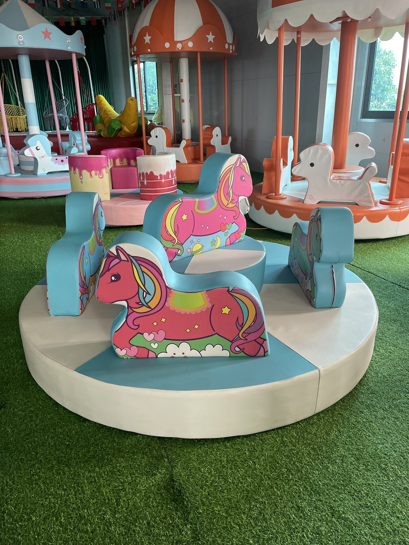 mâm xoay hình thú