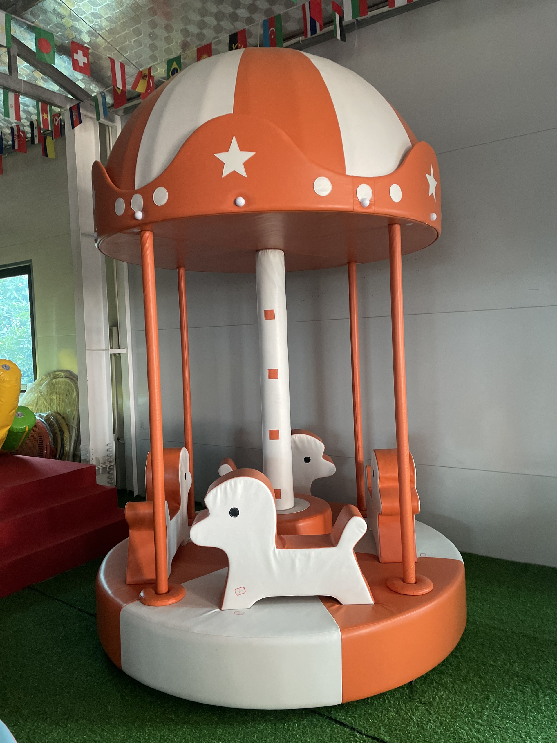 mâm xoay hình thú