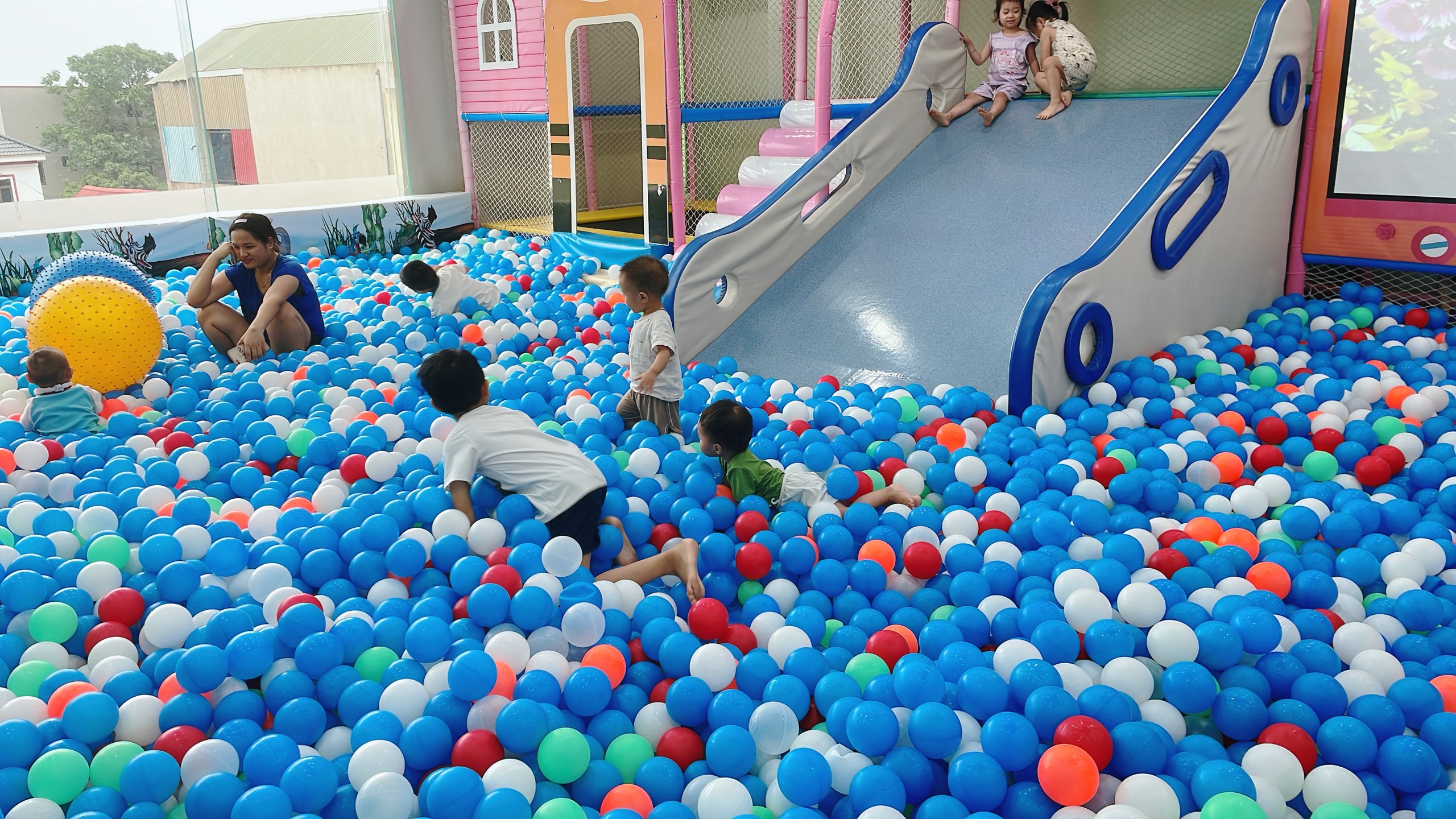 khu vui chơi trẻ em