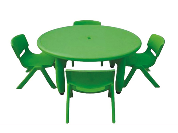Bàn nhựa mầm non trong nhà liên hoàn