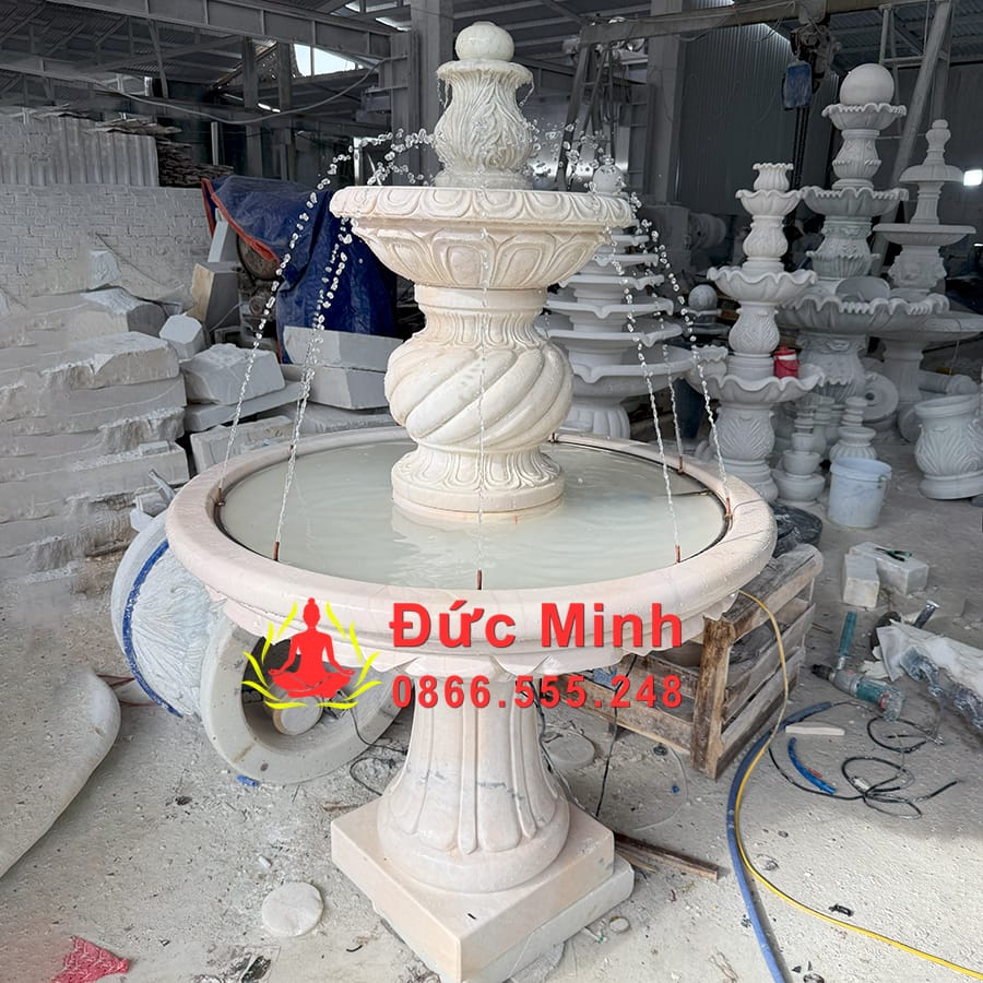 Đài Phun Nước Đá Vàng Phong Thủy Sân Vườn Đẹp