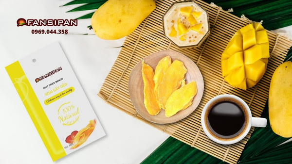 Xoài sấy - một sản phẩm rất phù hợp để thưởng thức kèm cafe hoặc trà sữa