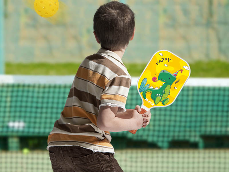 Bật mí cách chọn vợt Pickleball cho trẻ em phù hợp