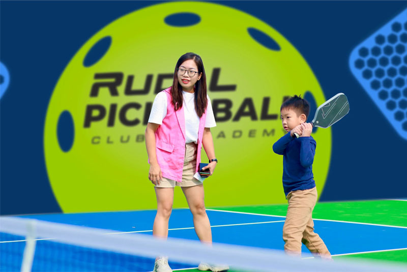 Bật mí cách chọn vợt Pickleball cho trẻ em phù hợp