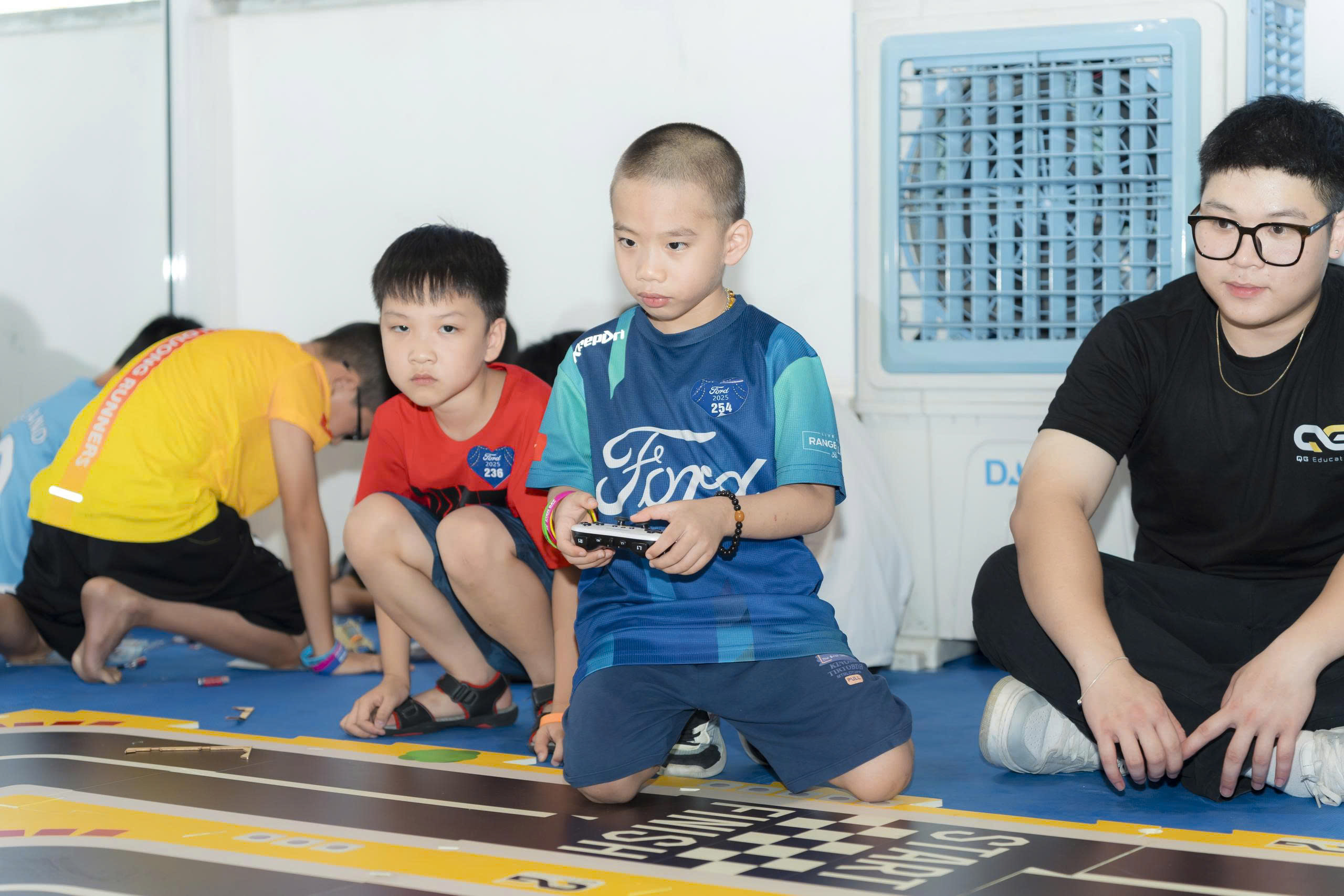 Trải nghiệm STEM Robotics cùng mBot V1.2 cùng với Quách Gia tại Ford Hải Dương