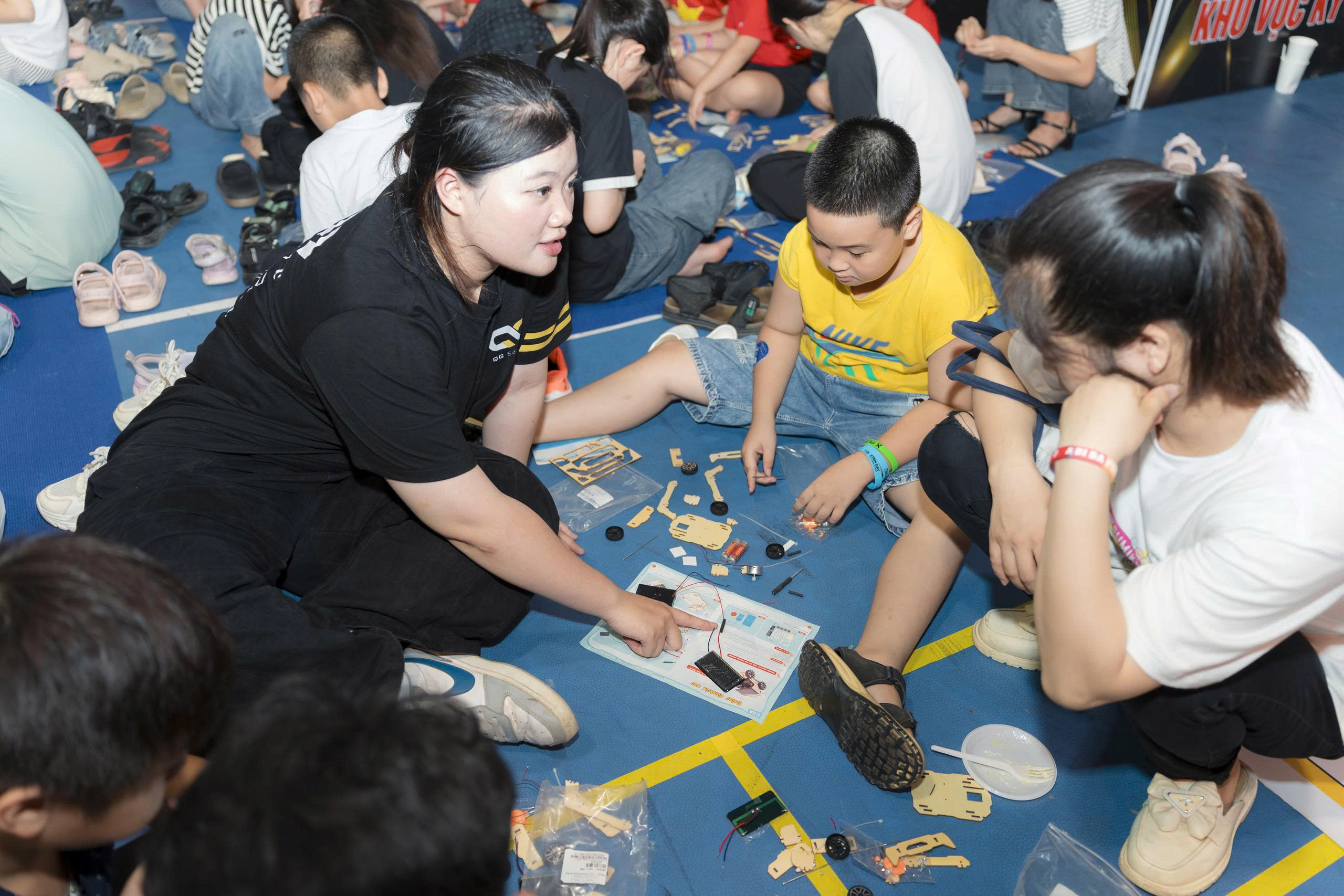 Trải nghiệm STEM Robotics cùng mBot V1.2 cùng với Quách Gia tại Ford Hải Dương