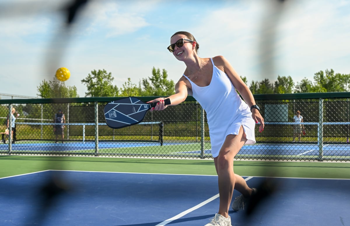 Chiến thuật xử lý các cú đánh mạnh trong Pickleball bạn cần nắm rõ