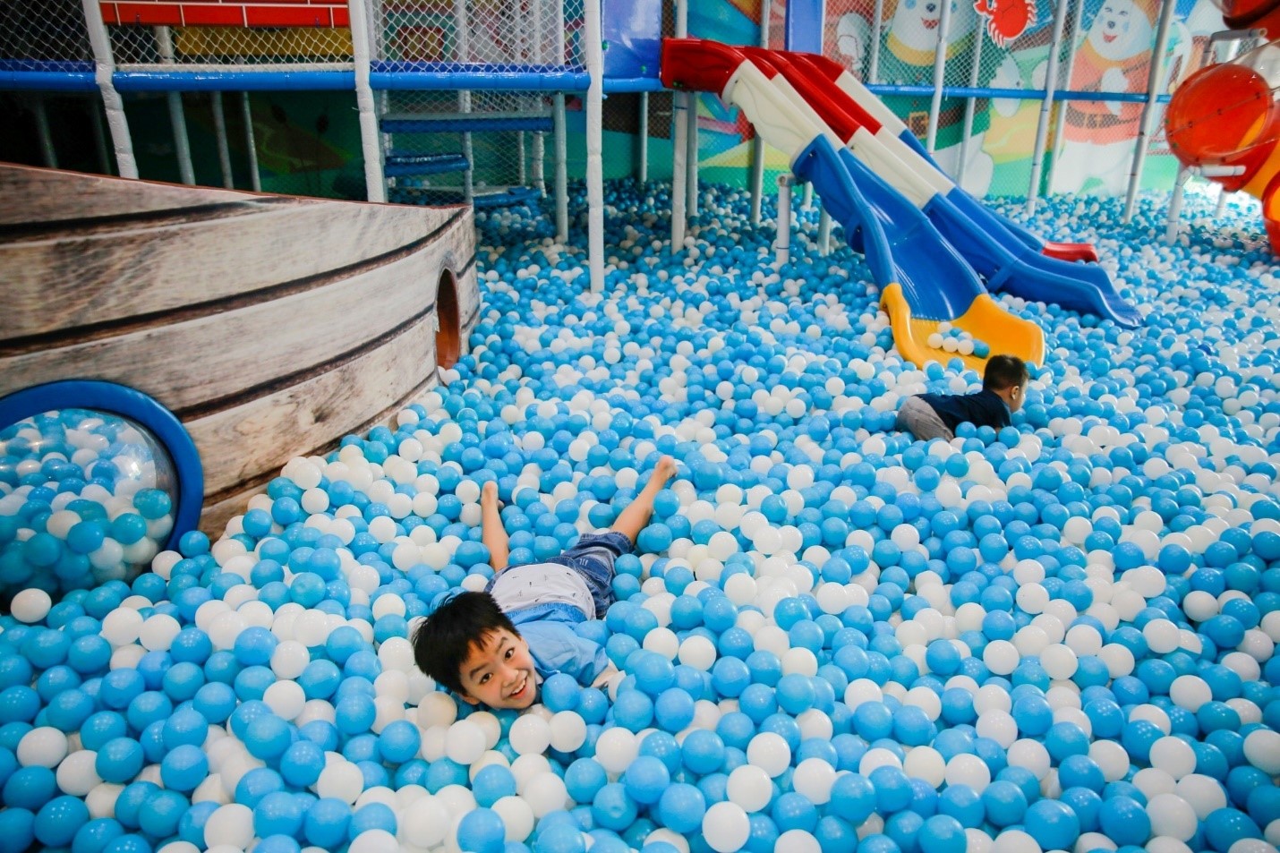 Nhà liên hoàn cho bé – Giải pháp vui chơi an toàn cho trẻ