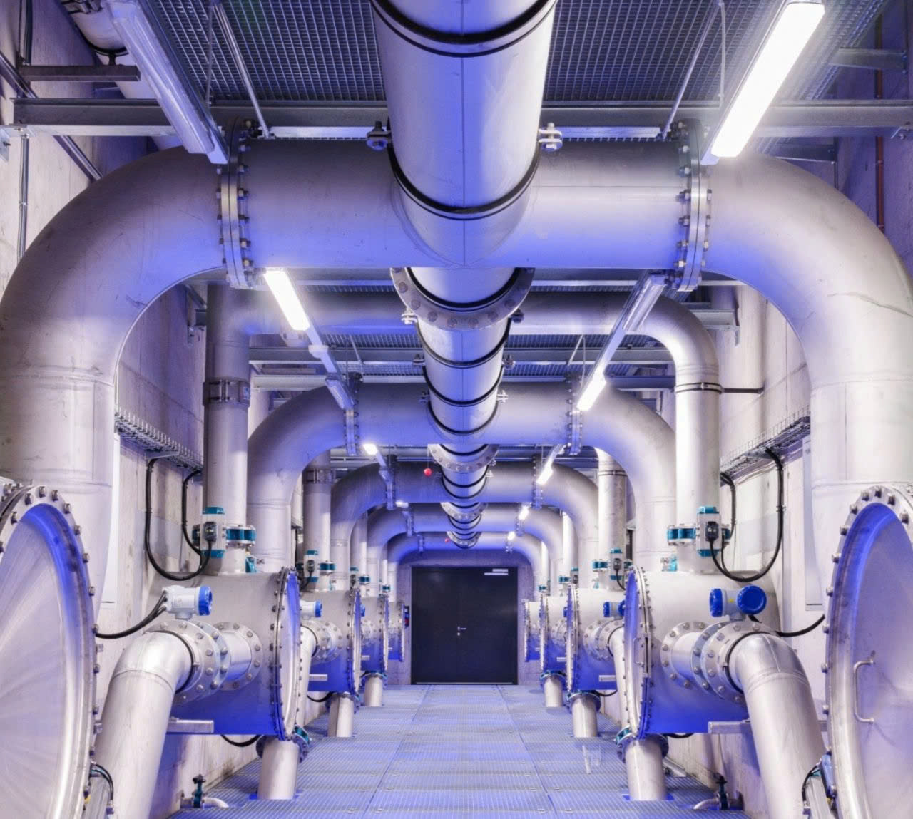 Hệ thống lắp đặt đồng hồ đo lưu lượng OPTIFLUX 4300  tại một nhà máy xử lý nước thải ở Thụy Sỹ