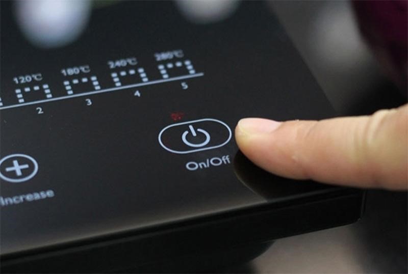 Nên tắt bếp trước vài phút để tiết kiệm điện năng