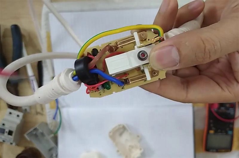 Nguyên nhân nhảy chống giật