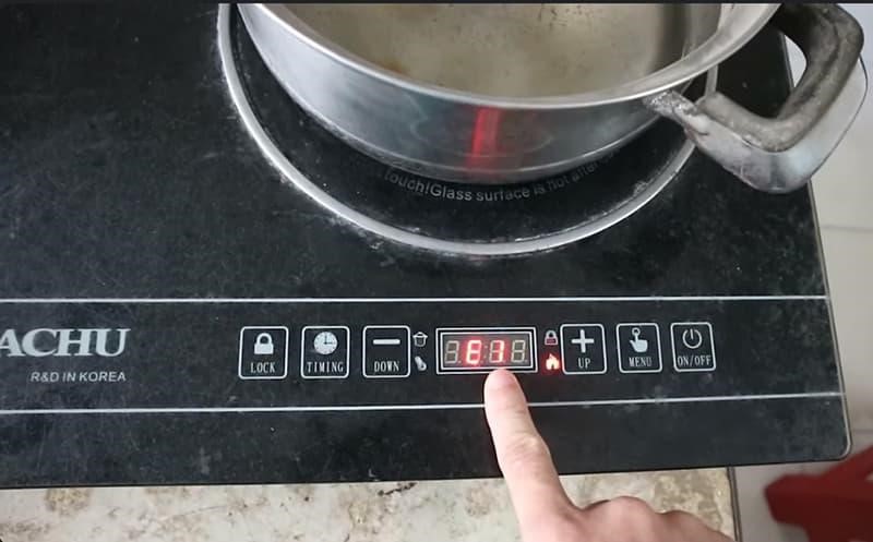 Tình trạng bếp từ báo lỗi E1