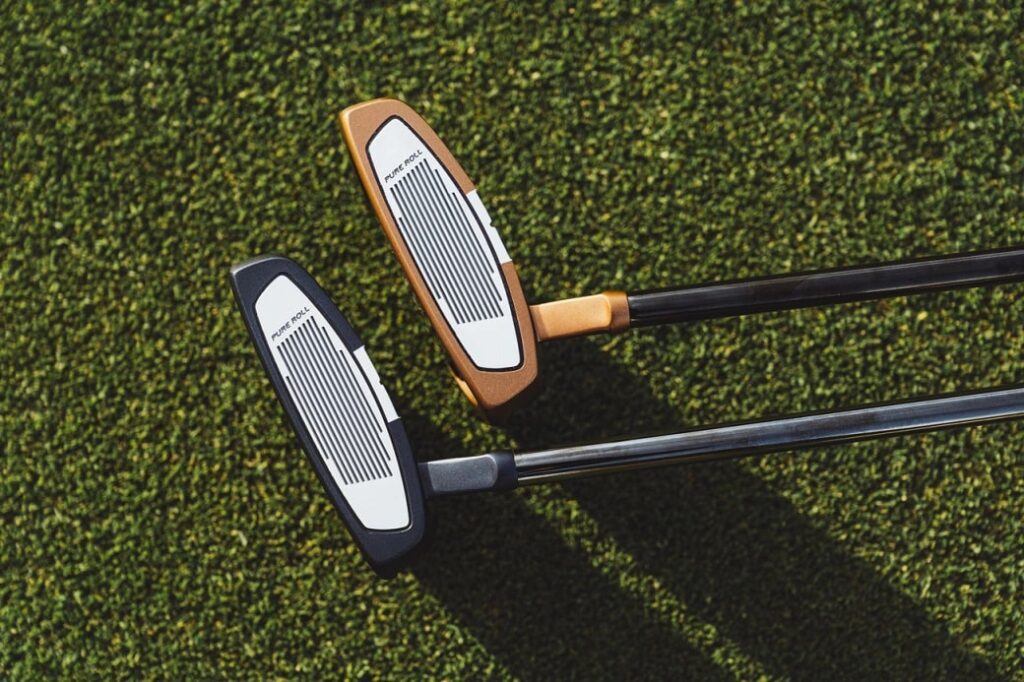 Gậy gạt (putter) là gậy cực kỳ cần thiết mà golfer nào cũng cần sở hữu
