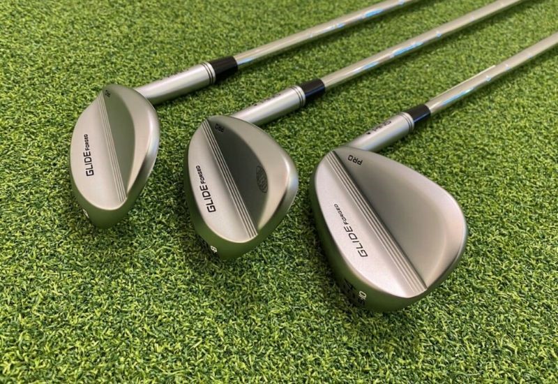 Gậy golf Wedge thường có mức độ loft trong khoảng từ 45 độ đến 64 độ