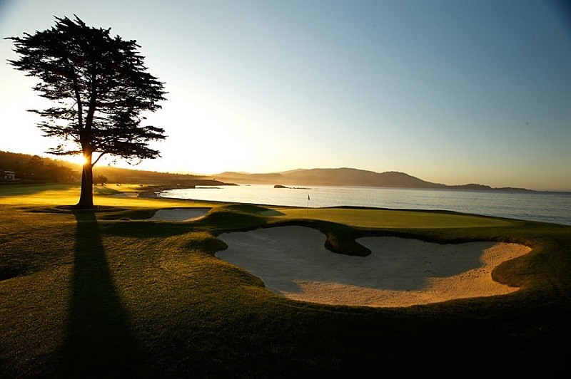 Với sân golf tiêu chuẩn 18 lỗ, thiết kế đòi hỏi hạ tầng phải có đủ khu vực