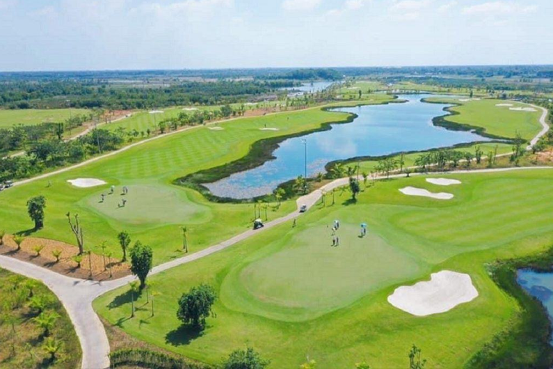Golf Long An với vẻ đẹp bình dị của vùng sông nước