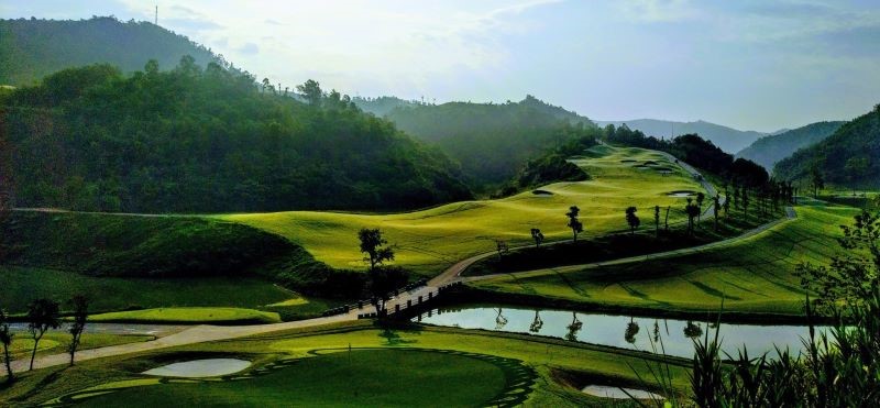 Bảng giá tại sân golf Phoenix được đánh giá là hợp lý