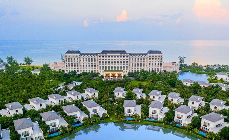 Nhà hàng và quầy bar tại Vinpearl golf Phú Quốc có không gian sang trọng và ấm cúng