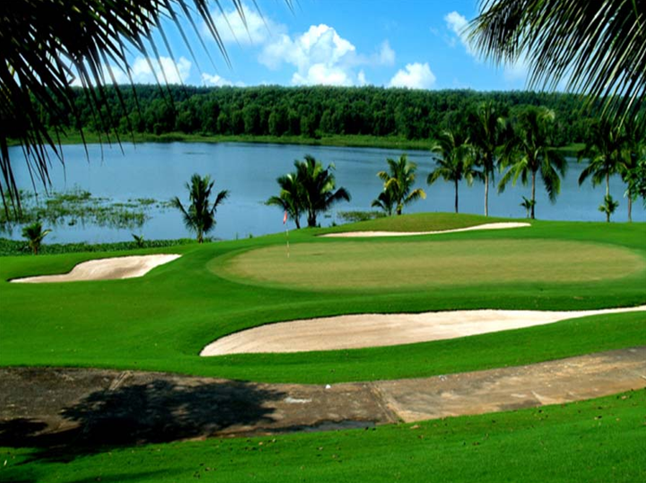 Sân golf Đồng Nai sở hữu vẻ đẹp thiên nhiên đầy màu sắc